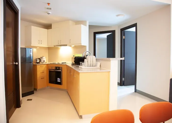 Uptown Parksuites Tower 2 Bgc By Ph Staycation Apartment