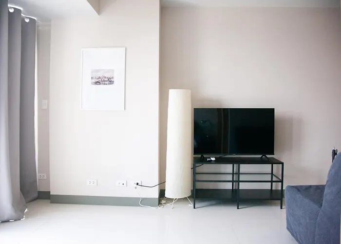 Uptown Parksuites Tower 2 Bgc By Ph Staycation Apartment
