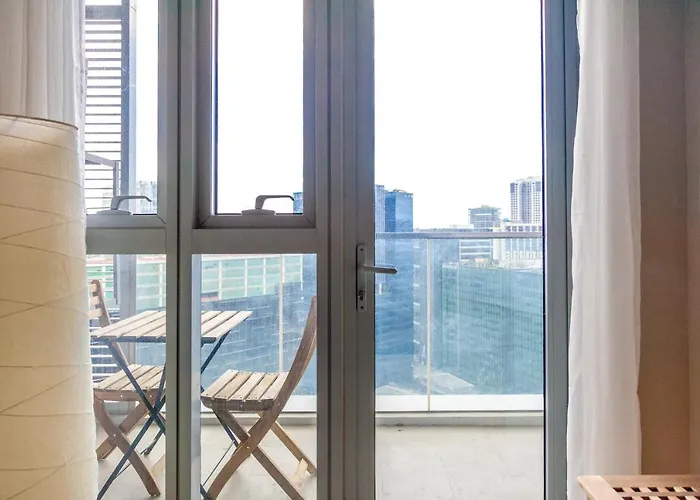 Uptown Parksuites Tower 2 Bgc By Ph Staycation Apartment Manila