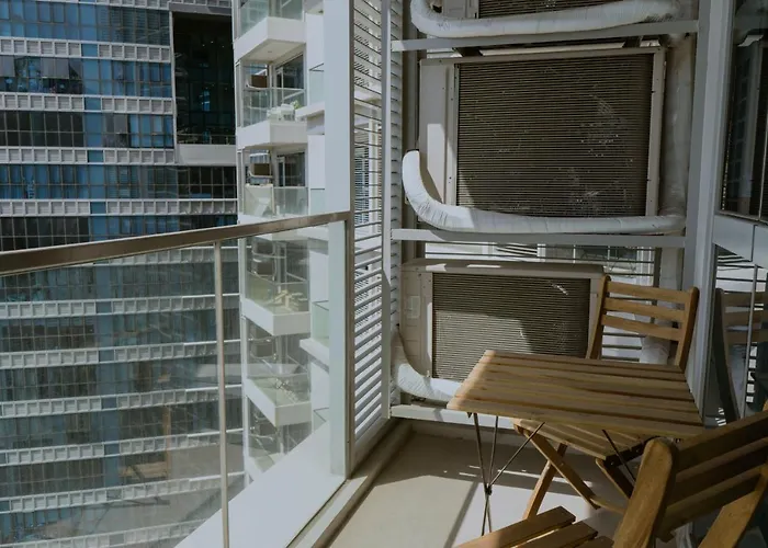 Uptown Parksuites Tower 2 Bgc By Ph Staycation