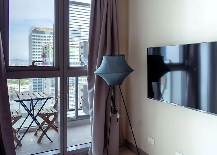 Apartment Uptown Parksuites Tower 2 Bgc By Ph Staycation