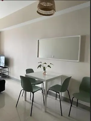 Uptown Parksuites Tower 2 Bgc By Ph Staycation *