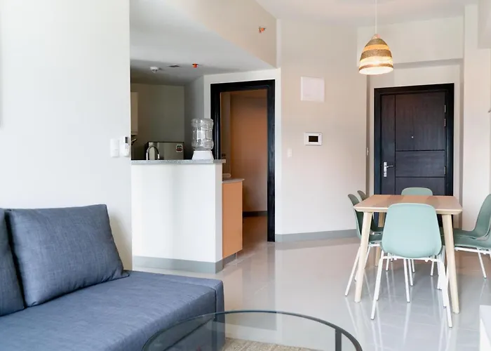 Uptown Parksuites Tower 2 Bgc By Ph Staycation *