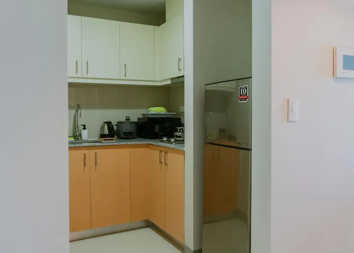 Uptown Parksuites Tower 2 Bgc By Ph Staycation Apartment